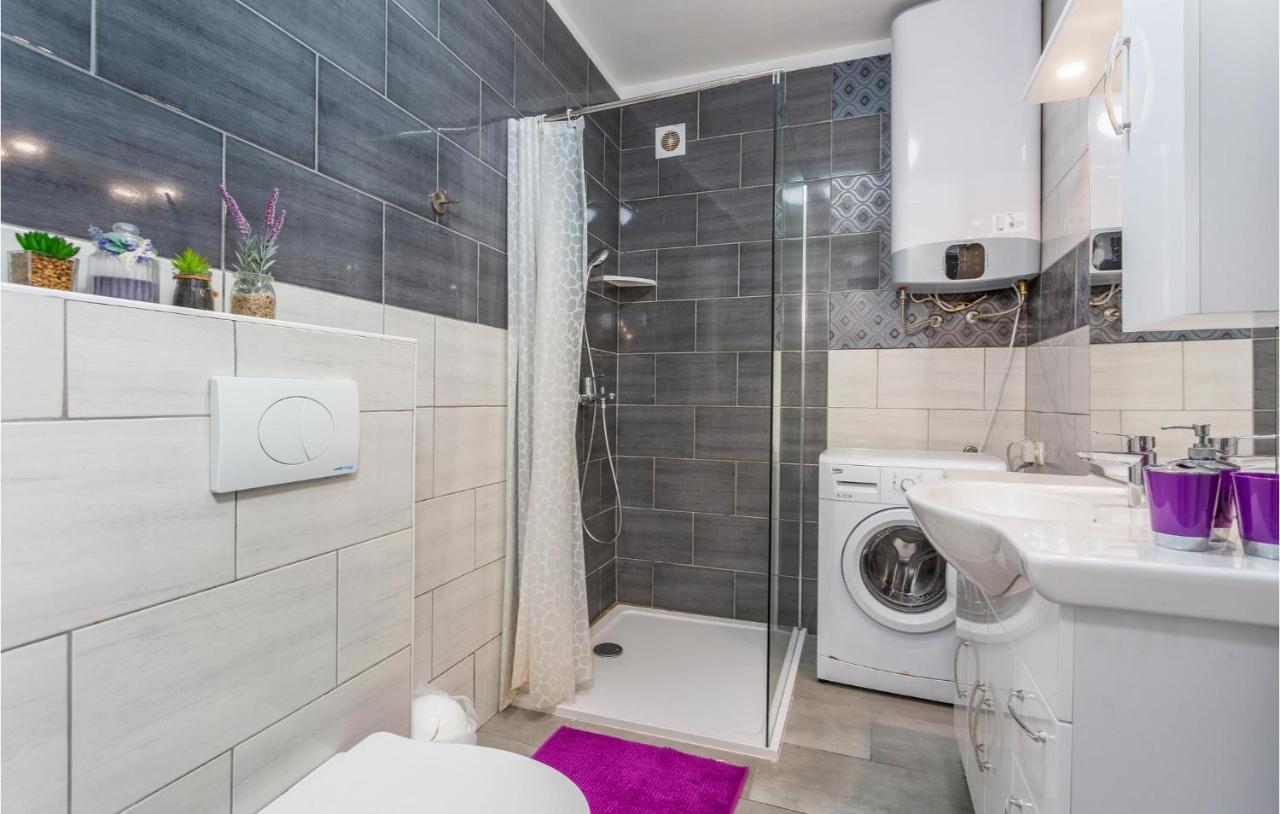 Beautiful Apartment In Stara Baska With Wifi 外观 照片
